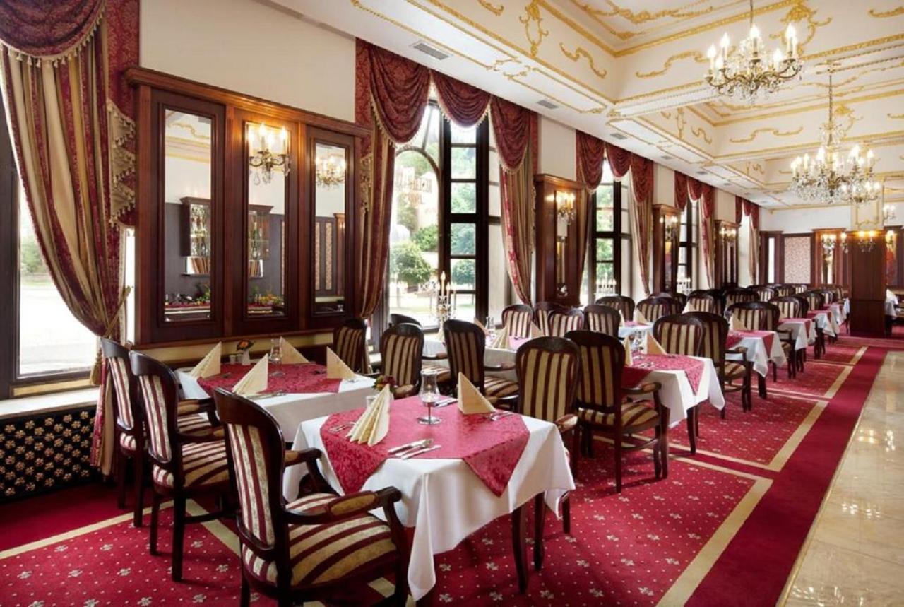 Excelsior Hotel