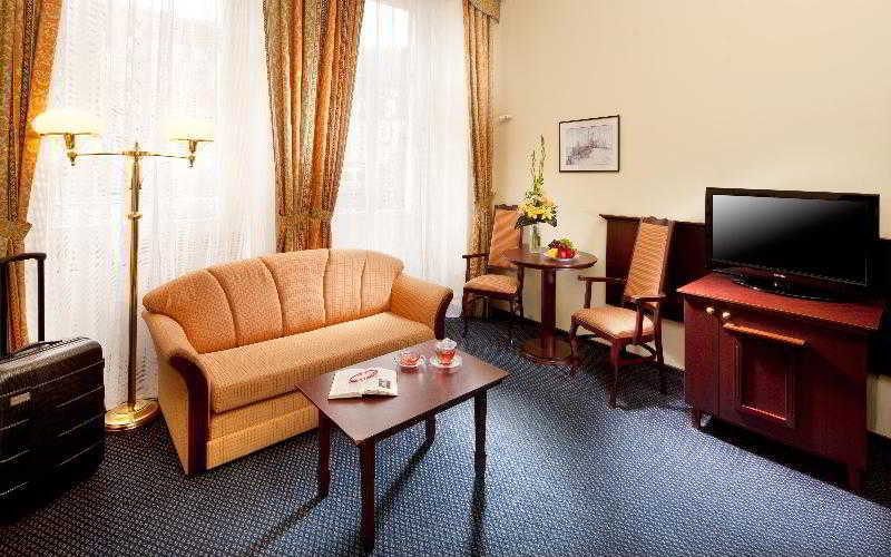 Excelsior Hotel